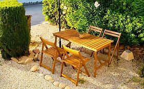 Apartamento con jardín, piscina y parking